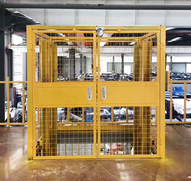 新罗智能导轨式升降机亮相